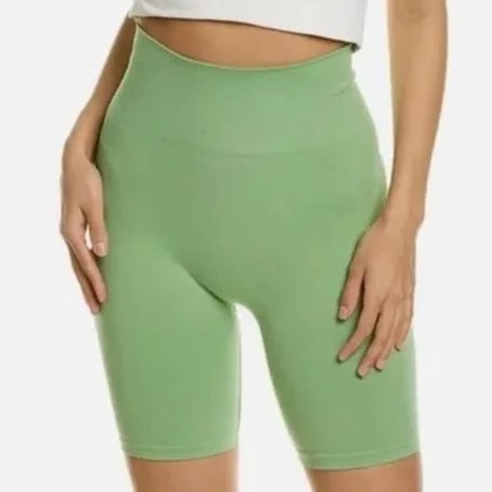 We Wore What Fair Green Seamless Biker Shorts Small